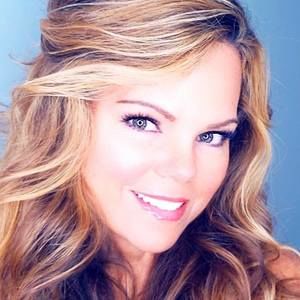 Meet your Posher, Connie